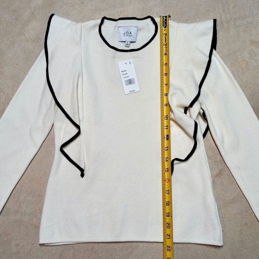 *READ* J.O.A Antholropologie Just One Answer Cream Ruffled Knit Sweater MEDIUM - Picture 8 of 9